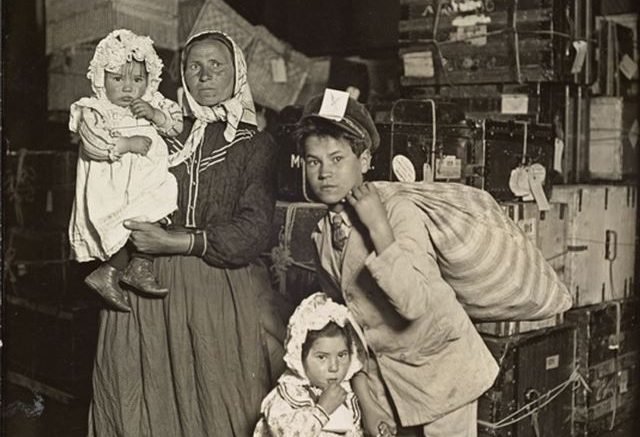 FREE WEBINAR Following Your Family's Immigration Trail on MyHeritage presented by Mike Mansfield, MyHeritage Webinars, Tuesday, March 26th